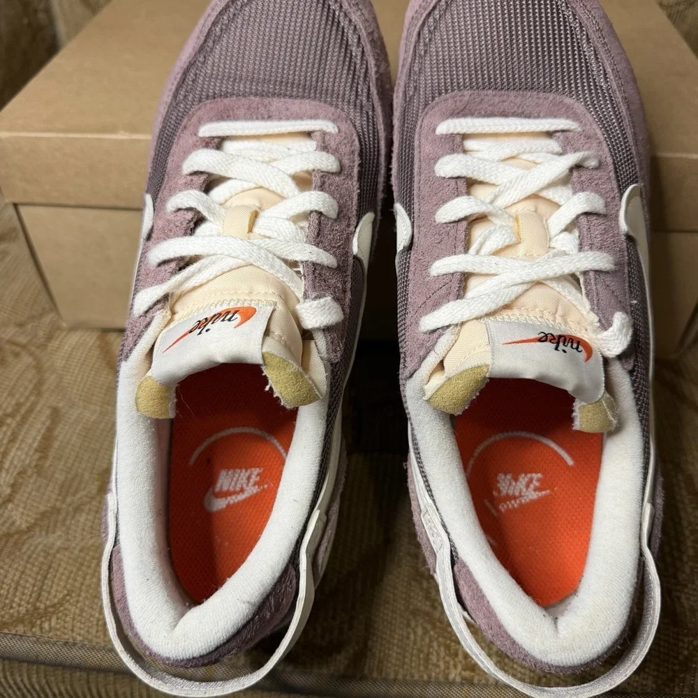Nike Waffle Debut Vintage Plum Sail Women's US Size 10 DX2931-200